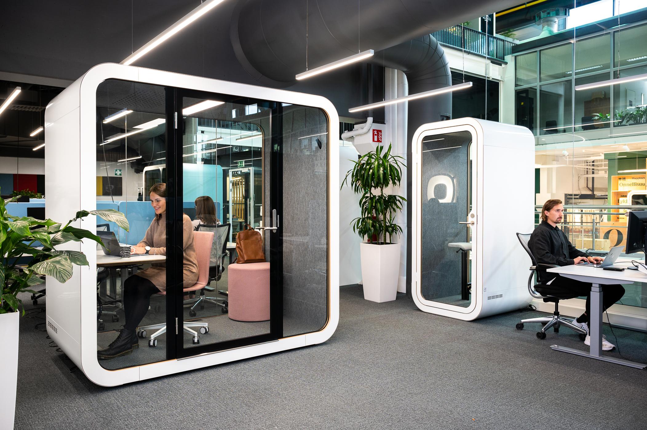 Framery Q office pod in the Flow variant in an office environment